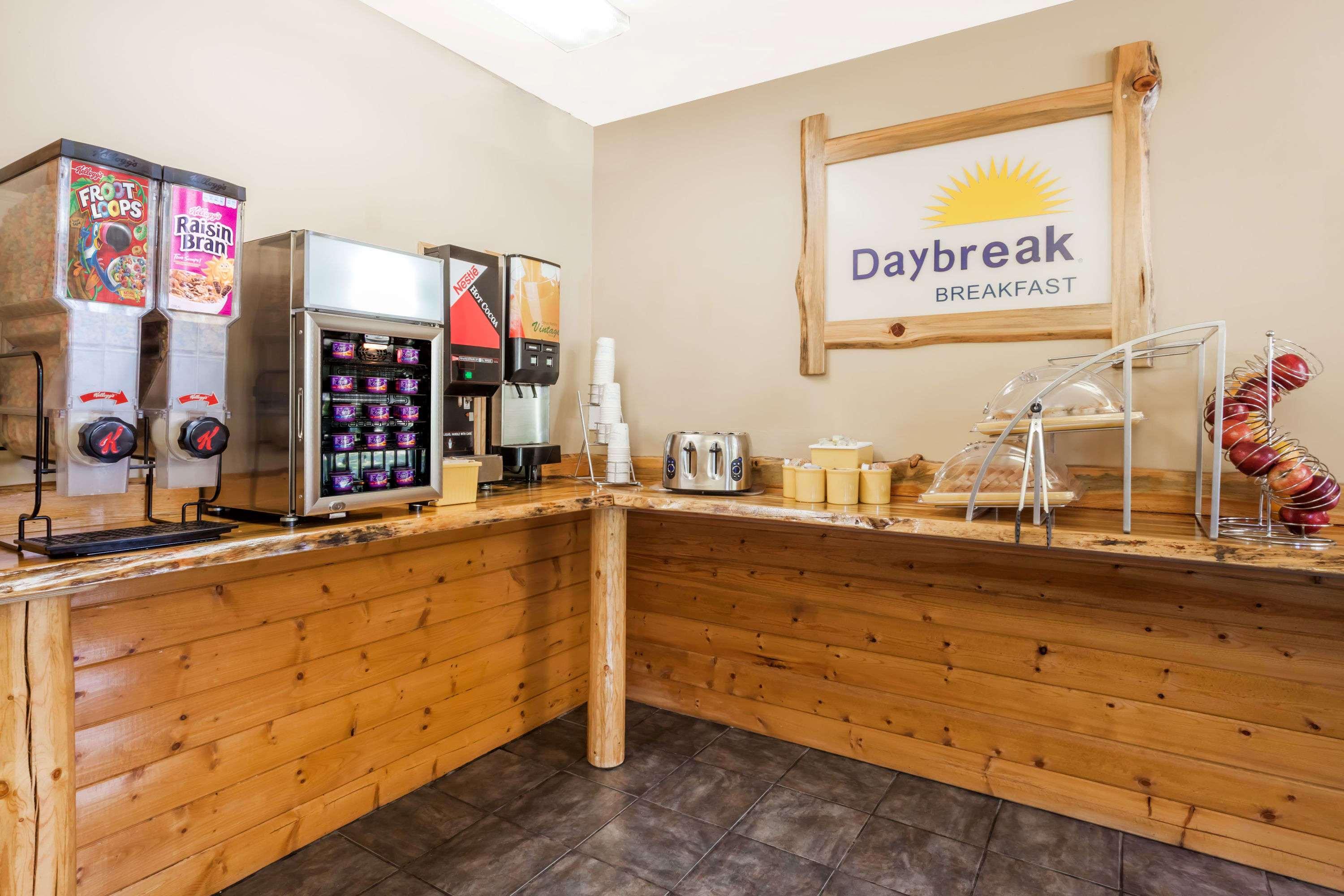 Days Inn By Wyndham Sandpoint Ponderay Zewnętrze zdjęcie