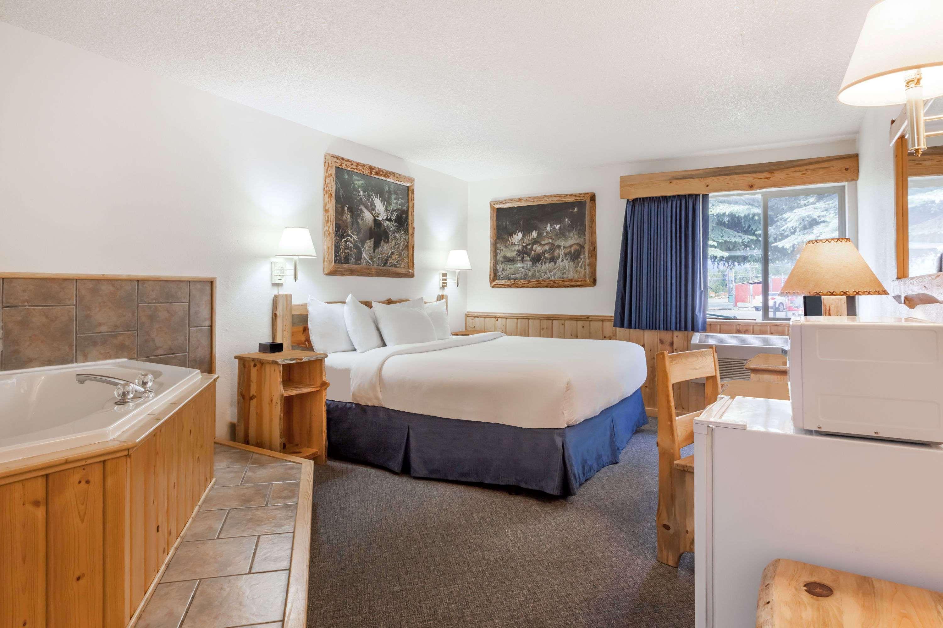 Days Inn By Wyndham Sandpoint Ponderay Zewnętrze zdjęcie